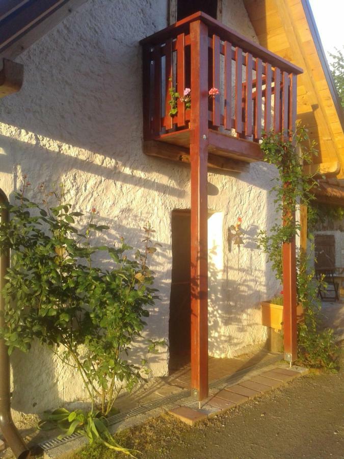 Latin Plaški Exterior foto